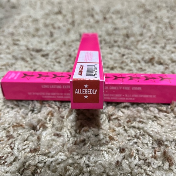 2/$25 or 3/$35 NIB Jeffree Star Velour Lip Liner - Picture 2 of 4